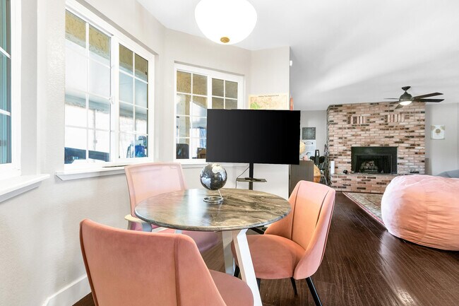 Building Photo - 73853 Playa Vista Dr