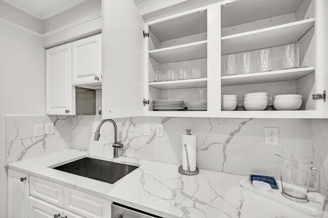 Building Photo - 2277 SE 15th St