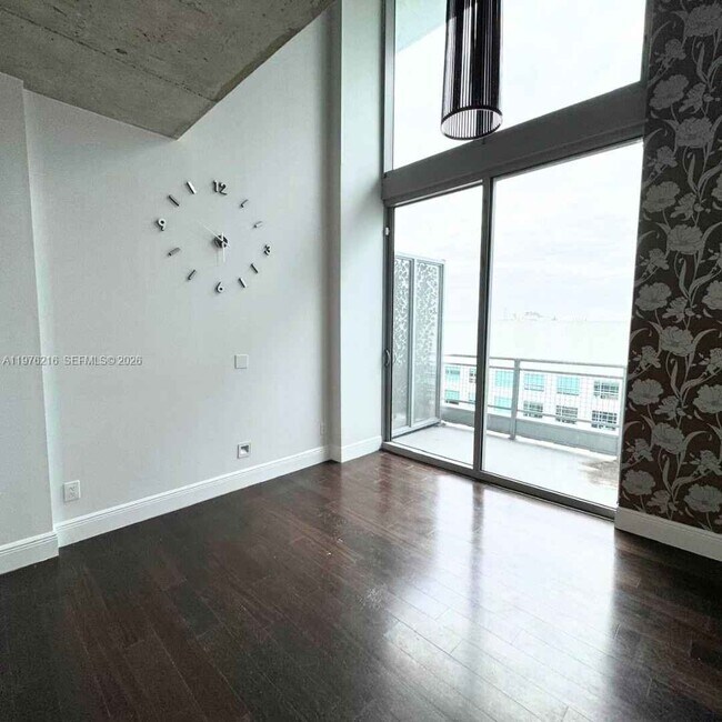 Building Photo - Southwest 1st Court, Miami, FL 33130 - 2 BR 2 BA condo