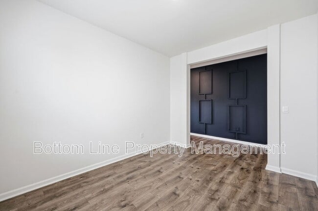 Building Photo - 413 Tucana St