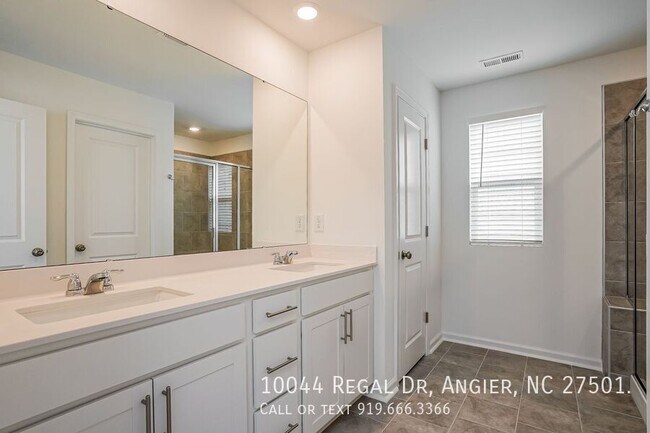 Building Photo - 10044 Regal Dr