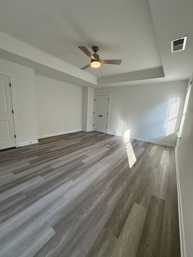 Building Photo - BRAND NEW SINGLE FAMILY HOME IN LOGANVILLE