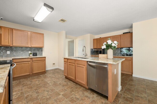 Building Photo - 15906 Arapaho Bend Ln