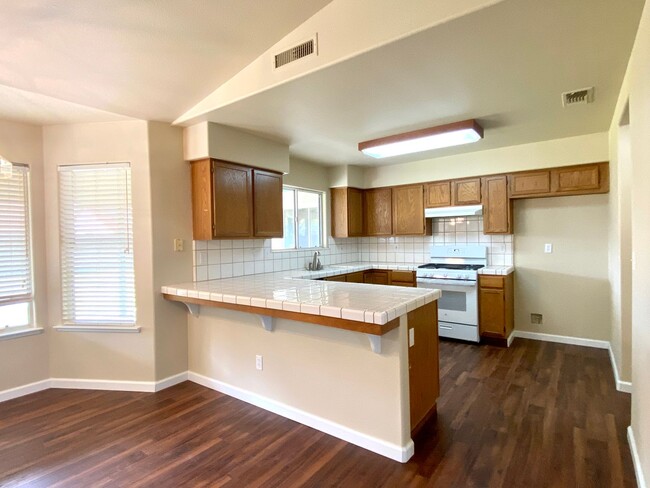 Building Photo - $2,295 Beautiful 3 Bedroom Home- Valentine...