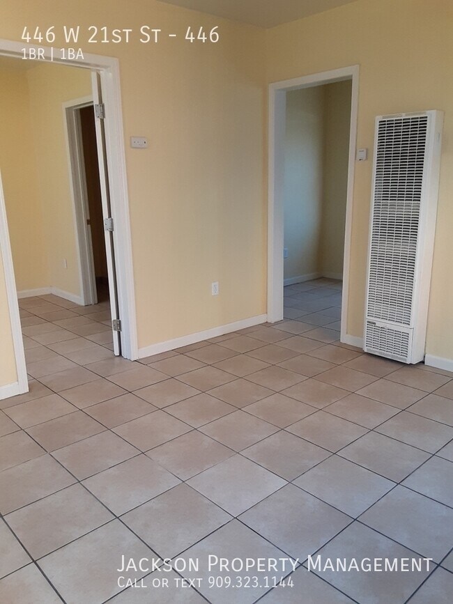 Building Photo - 446 W 21st St