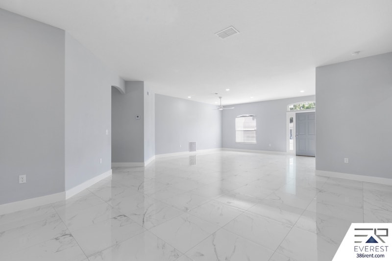 Building Photo - 45 Bruning Ln