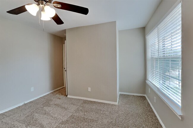 Building Photo - 3730 Bent Springs Ln