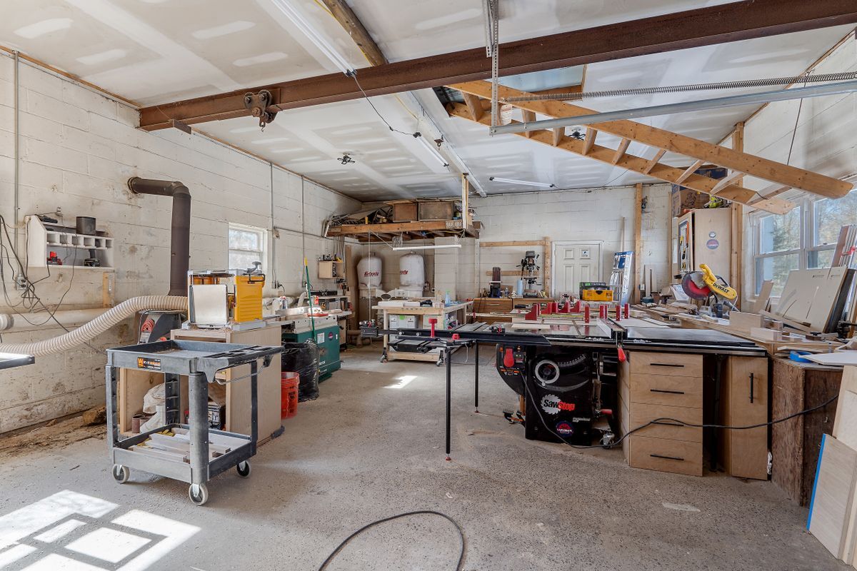 Building Photo - 5113 Cedarvale Rd