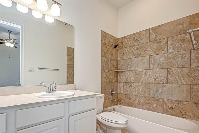 Building Photo - 28214 Evergreen Cove Ln