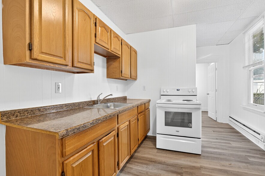 Building Photo - 919 Mifflin St
