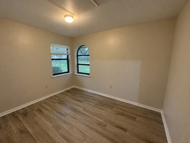 Building Photo - 10011 SW 86th Terrace