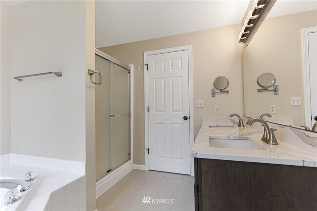 Building Photo - 27616 239th Pl SE