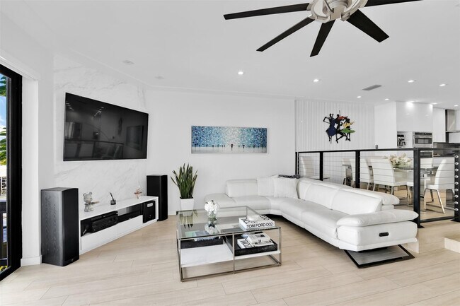 Building Photo - 1035 Boca Cove Ln