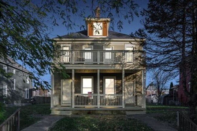 Building Photo - 360 N Garfield Ave