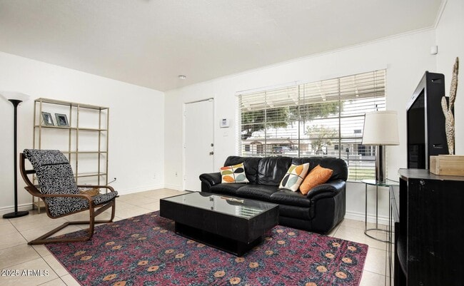 Building Photo - 3914 E Cheery Lynn Rd