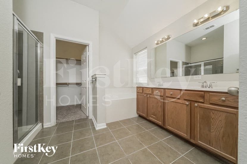 Building Photo - 1521 Toucan Dr