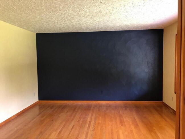 Building Photo - 2293 Riner Rd