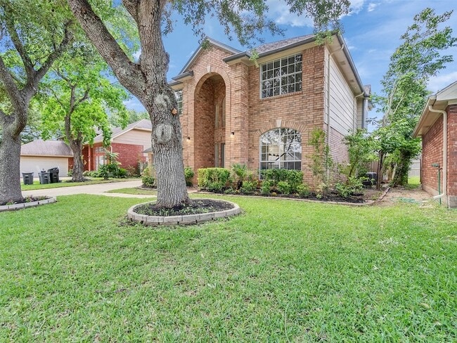 Building Photo - 246 Cedar Elm Ln