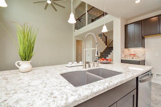 Building Photo - 923 Orange Zest Ln