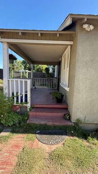 Building Photo - 138 Rosina Ave