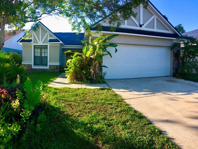 Building Photo - 3/2 Pool Home in Alafaya Woods