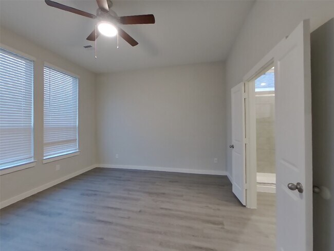 Building Photo - 2330 Cohorn Trl