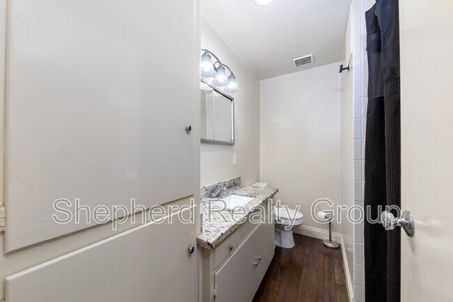 Building Photo - 6979 Palm Ct
