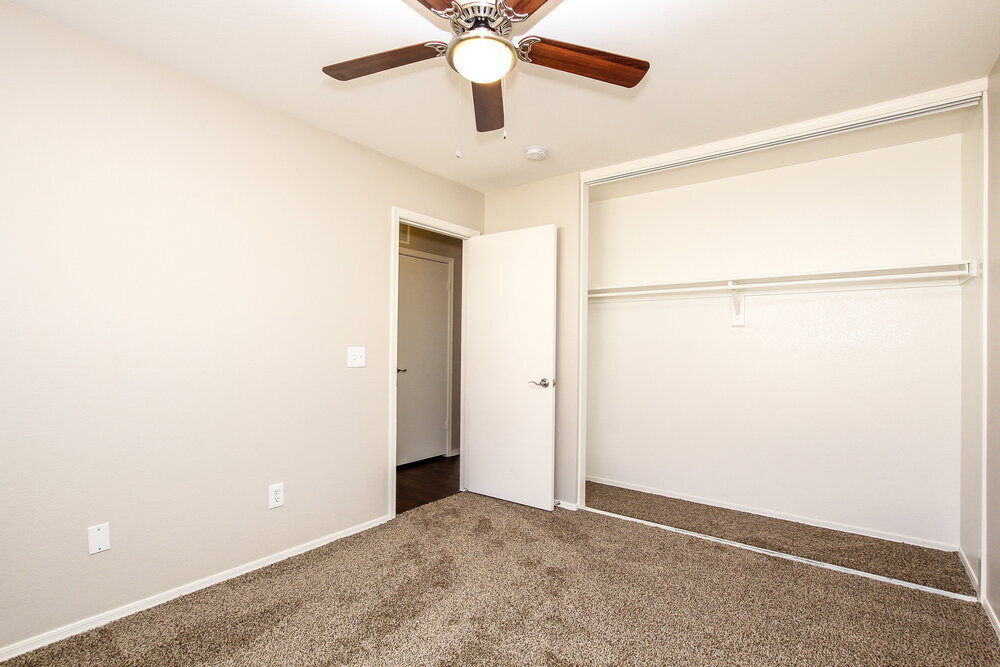 Building Photo - 10546 W Carlota Ln