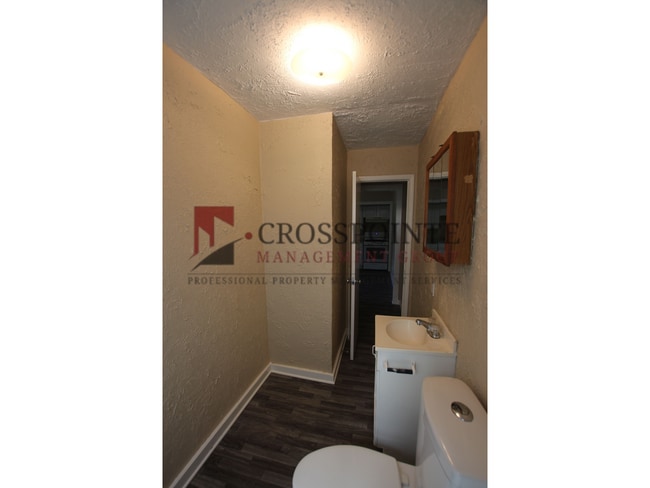 Building Photo - Available! 1 Bedroom, 1 Bath in Tyler!