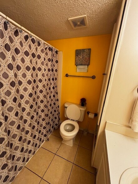 Building Photo - 121 Oyster Bay Cir