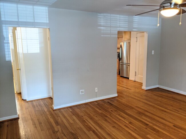 Building Photo - Updated and extremely well-maintained Rock...