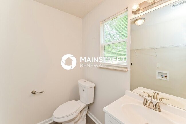 Building Photo - 3 Bedroom Pet-Friendly Home in KNOXVILLE, ...