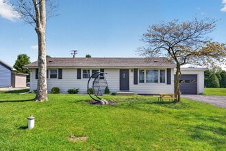 Building Photo - 2091 IL-102