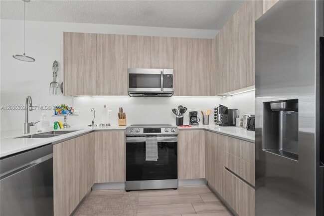 Building Photo - 17416 Hidden Forest Dr