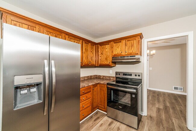 Building Photo - 1716 2nd St NE