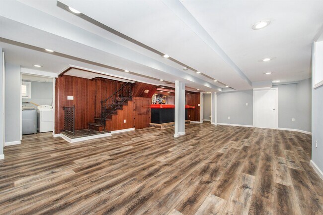 Building Photo - 894 AVENUE C