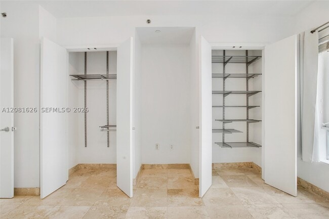 Building Photo - 206 Washington 12