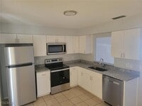 Building Photo - 3165 E Riverside Dr