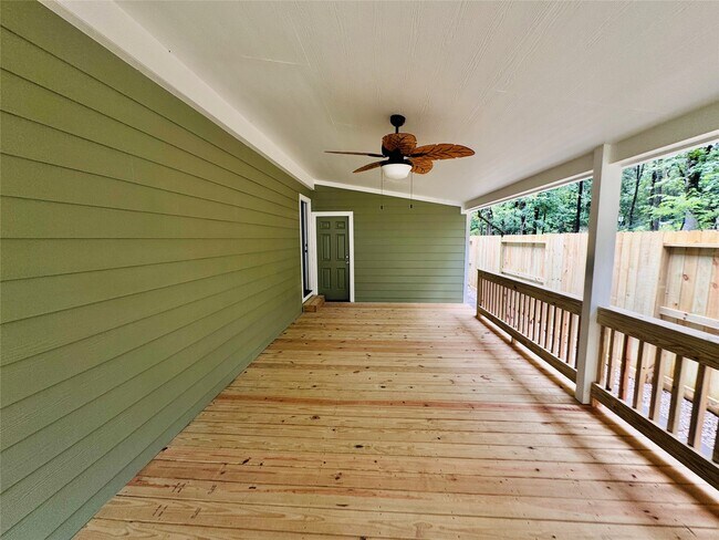 Building Photo - 20 Pine Trail