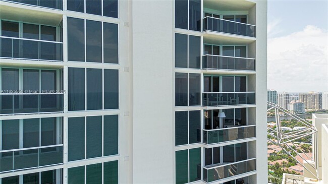 Building Photo - 19111 Collins Ave