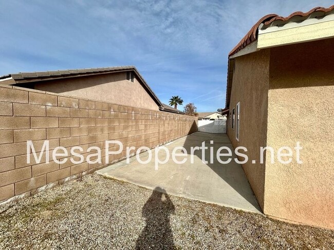 Building Photo - 12323 Honeybear Ln