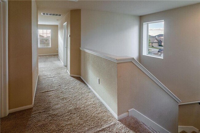 Building Photo - 137 Moulins Ln