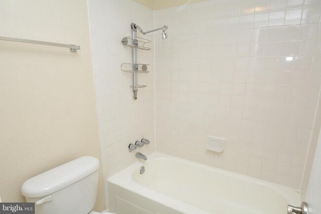 Building Photo - 75 S Reynolds St