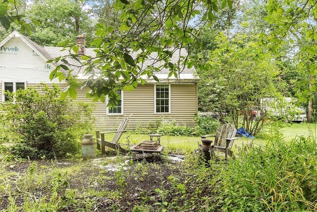 Building Photo - 199 Center Depot Rd