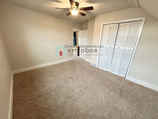 Building Photo - Spacious and inviting 3 bed, 2 bath rental