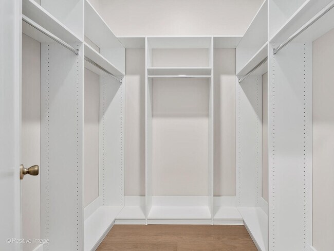 Building Photo - 608 W 55th St