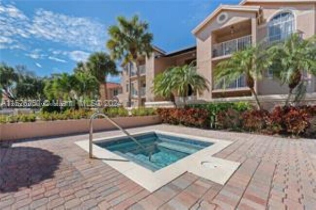 Building Photo - 10410 SW 157th Ct