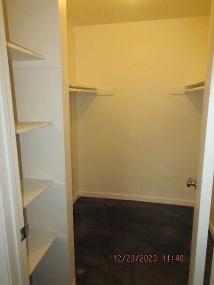 Building Photo - 198 W Mariposa St