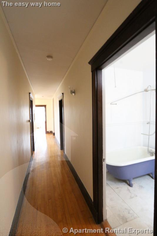 Building Photo - 14 Centre St