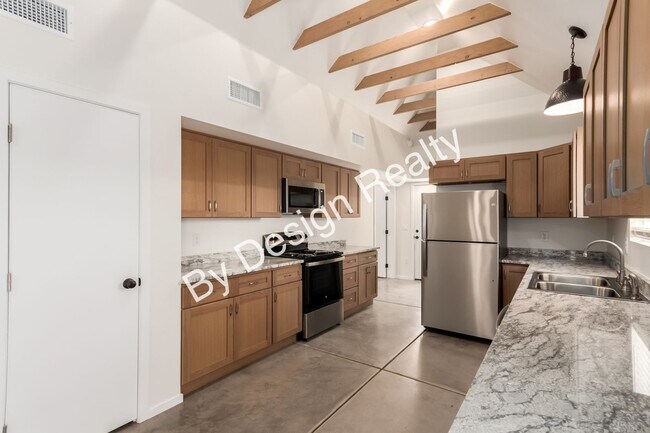 Building Photo - Modern Construction Steps from the University of Arizona